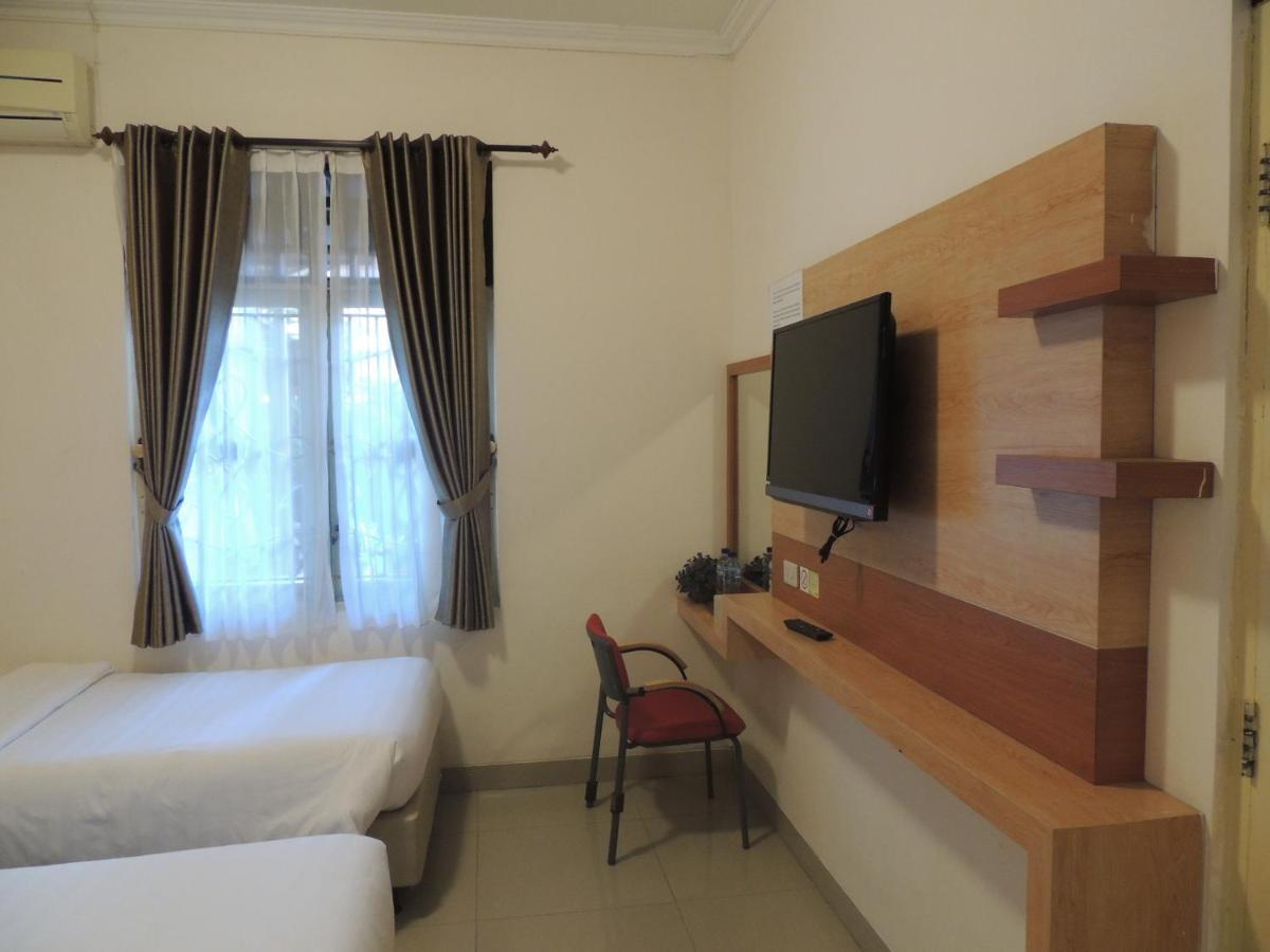 Shabrina Homestay Syariah Kalasan Bagian luar foto