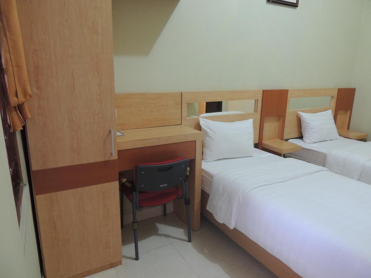 Shabrina Homestay Syariah Kalasan Bagian luar foto