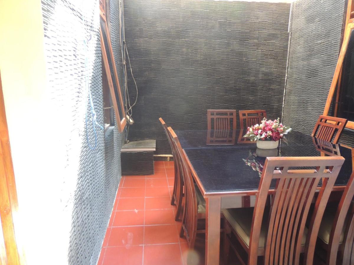 Shabrina Homestay Syariah Kalasan Bagian luar foto