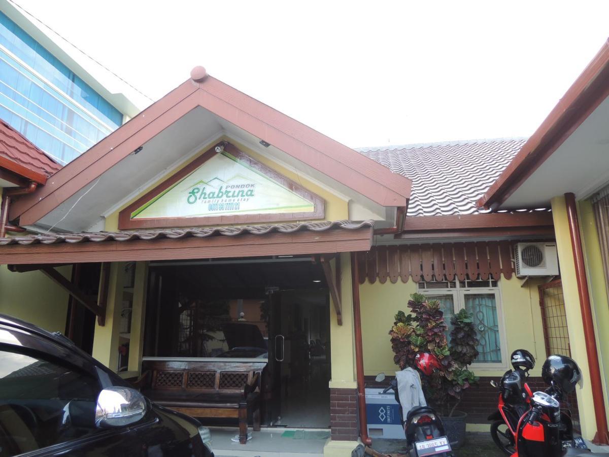 Shabrina Homestay Syariah Kalasan Bagian luar foto