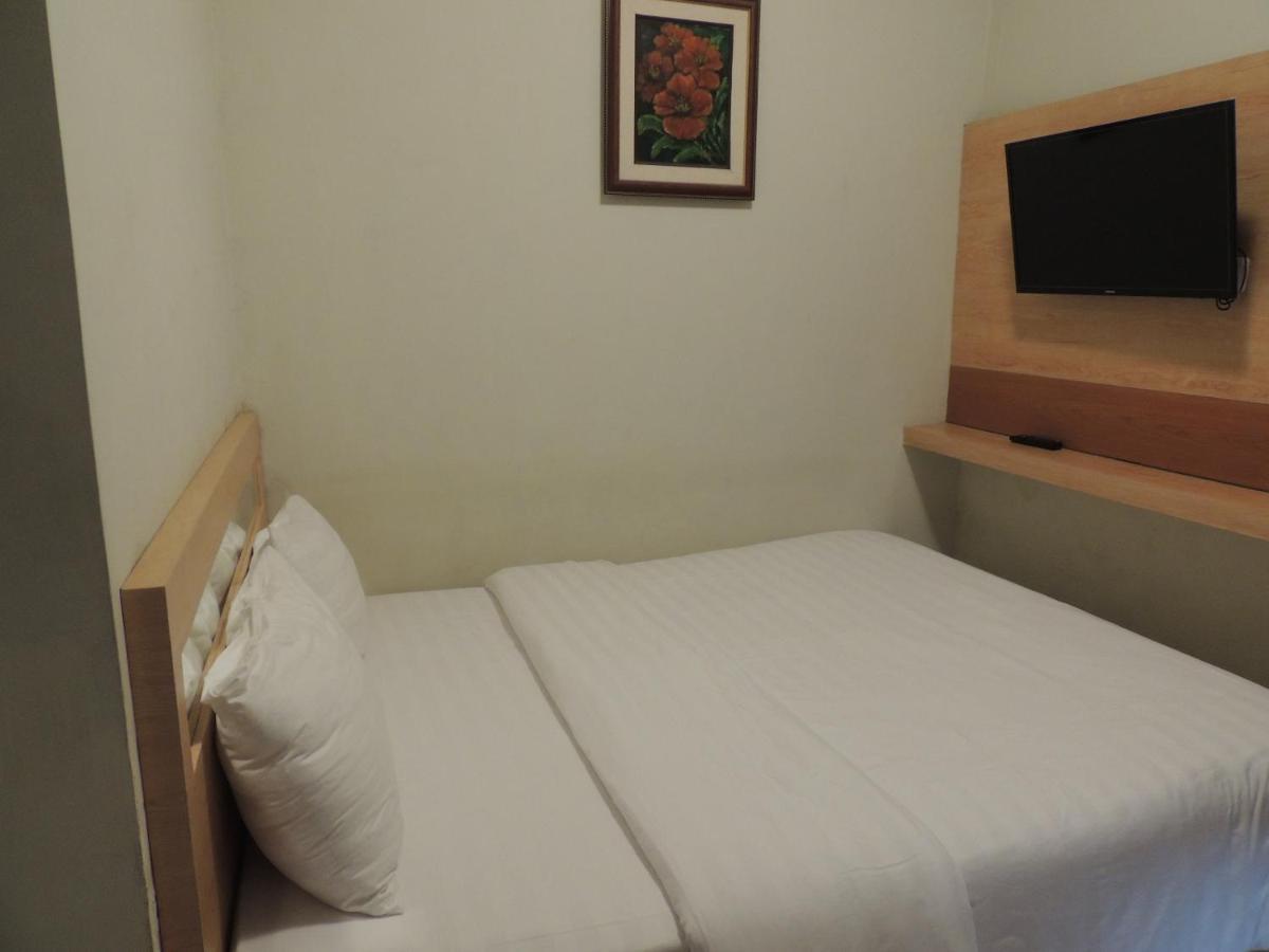 Shabrina Homestay Syariah Kalasan Bagian luar foto